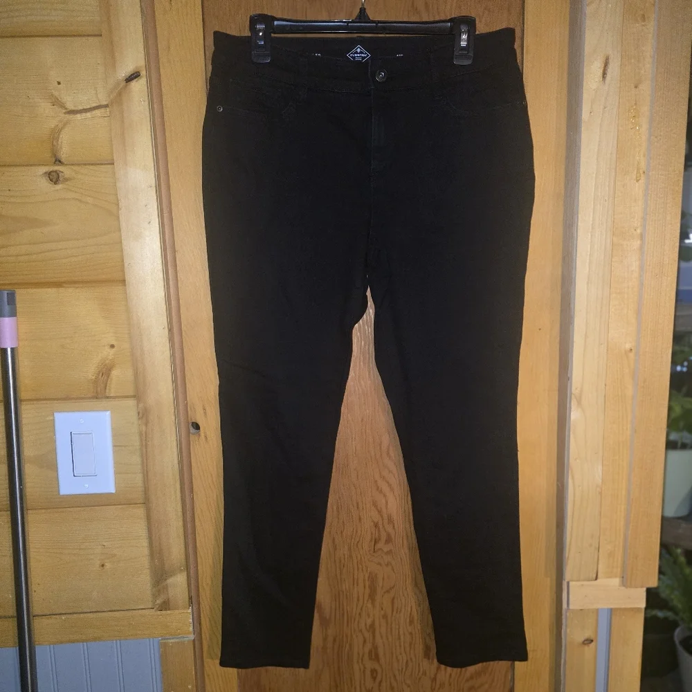 New no tags St. Johns bay 10 petite black skinny jeans - Picture 2 of 7